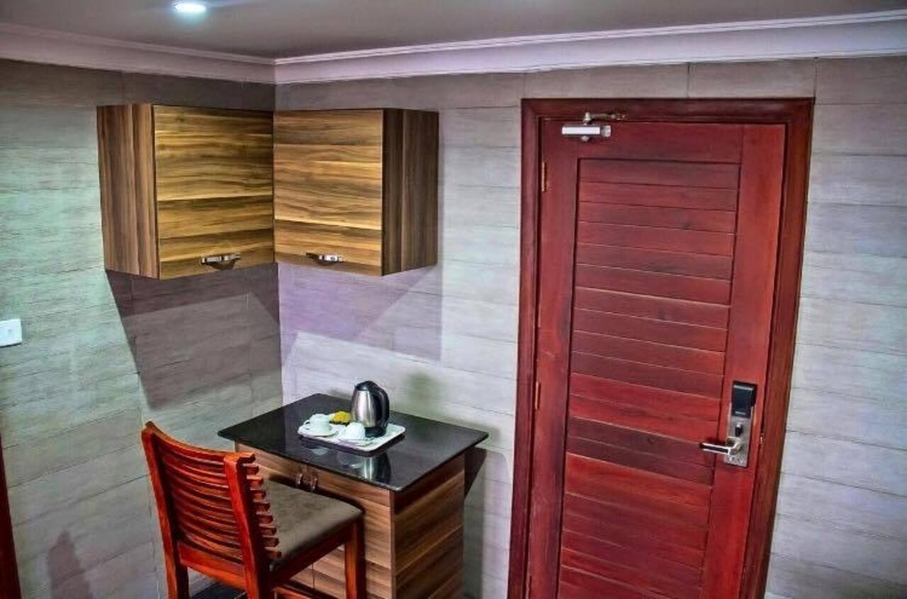 Regency Park Hotel Dar es Salaam Ngoại thất bức ảnh
