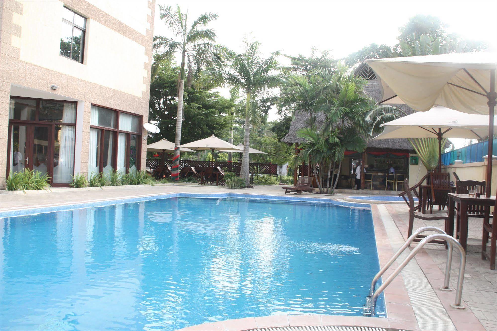 Regency Park Hotel Dar es Salaam Ngoại thất bức ảnh