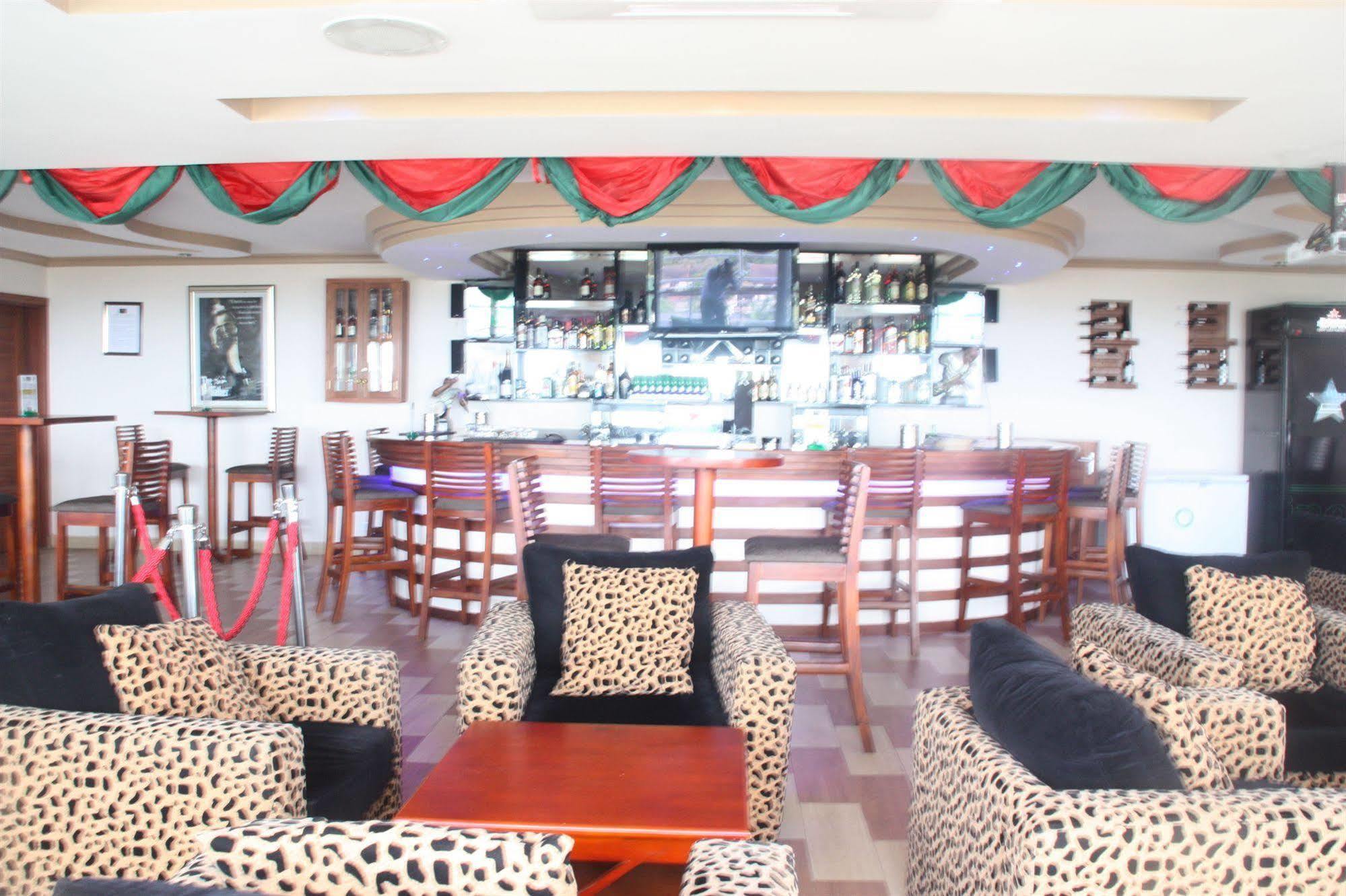 Regency Park Hotel Dar es Salaam Ngoại thất bức ảnh