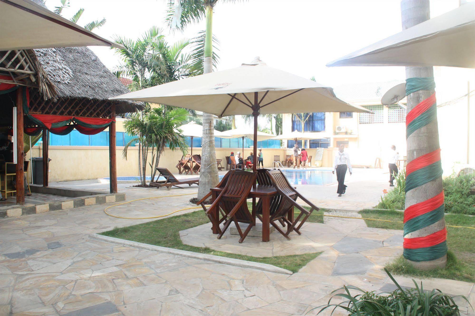Regency Park Hotel Dar es Salaam Ngoại thất bức ảnh