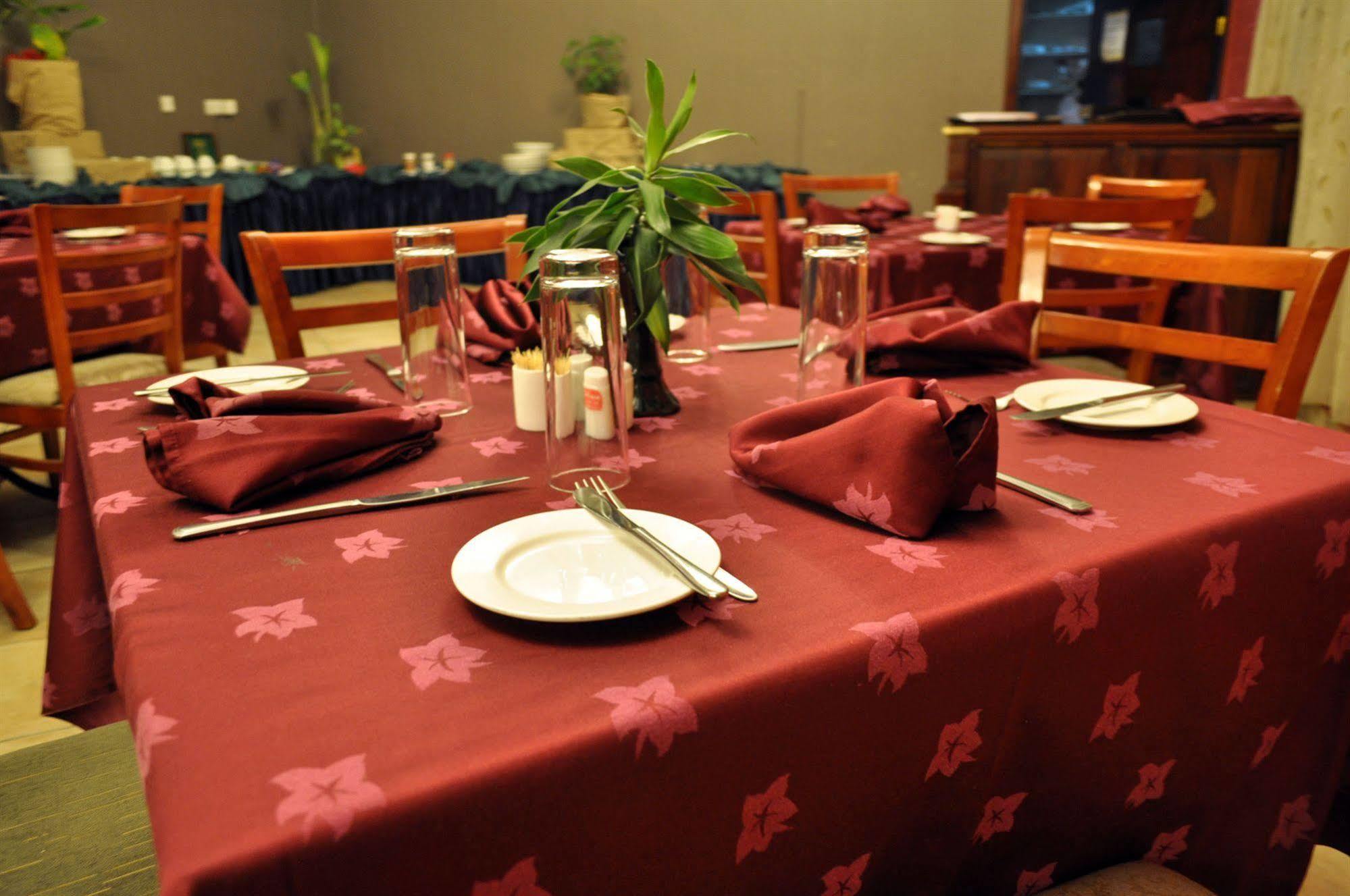 Regency Park Hotel Dar es Salaam Ngoại thất bức ảnh