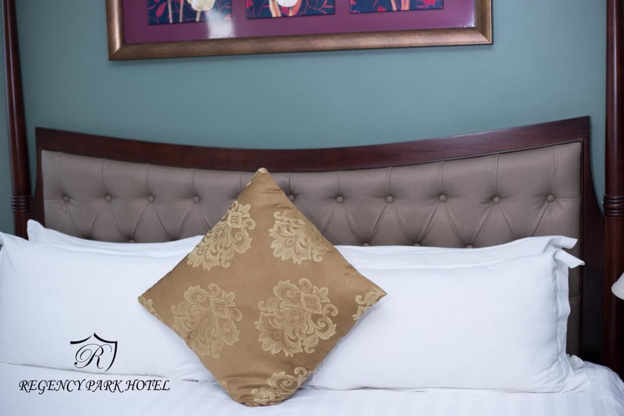 Regency Park Hotel Dar es Salaam Ngoại thất bức ảnh