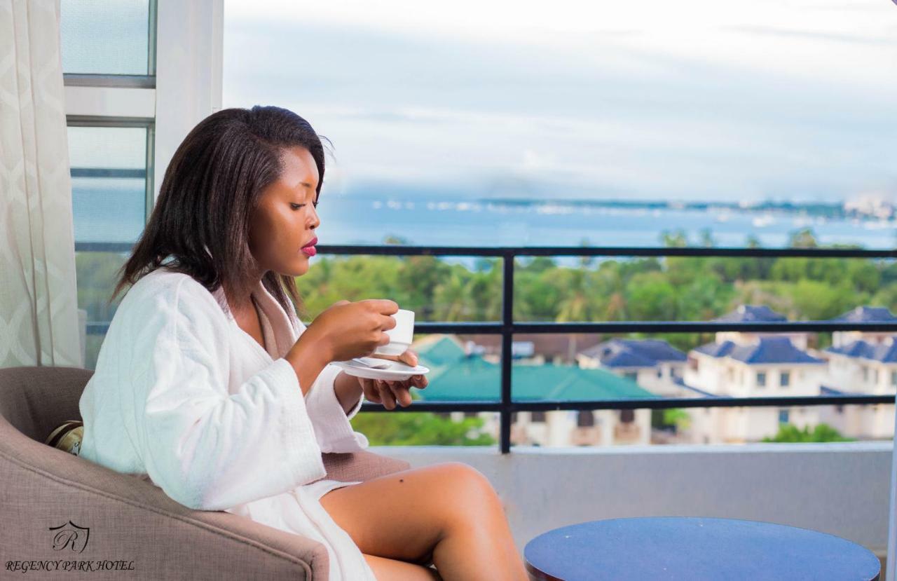 Regency Park Hotel Dar es Salaam Ngoại thất bức ảnh